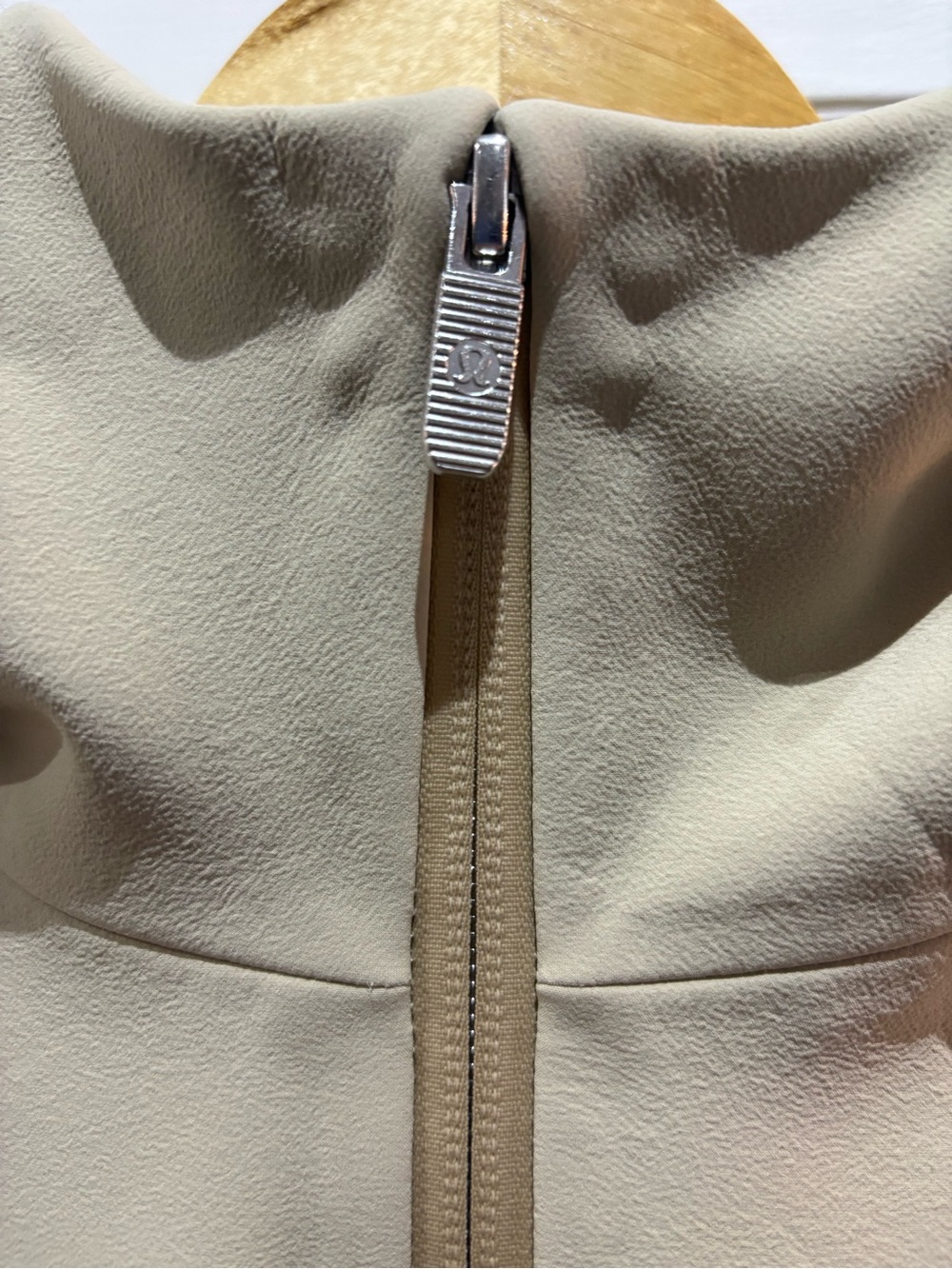 Lululemon RepelShell Rain Jacket (mint condition) - Picture 7 of 13